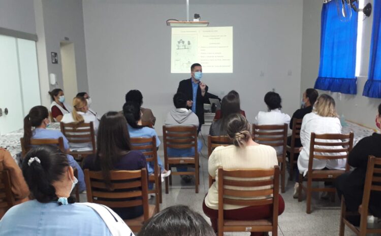  Palestra sobre Câncer de Mama