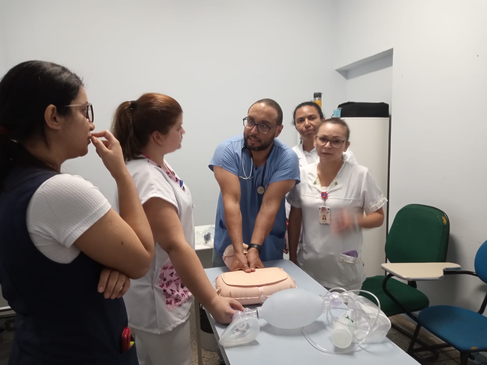  SANTA CASA PROMOVE TREINAMENTO DE RESSUSCITAÇÃO CARDIOPULMONAR