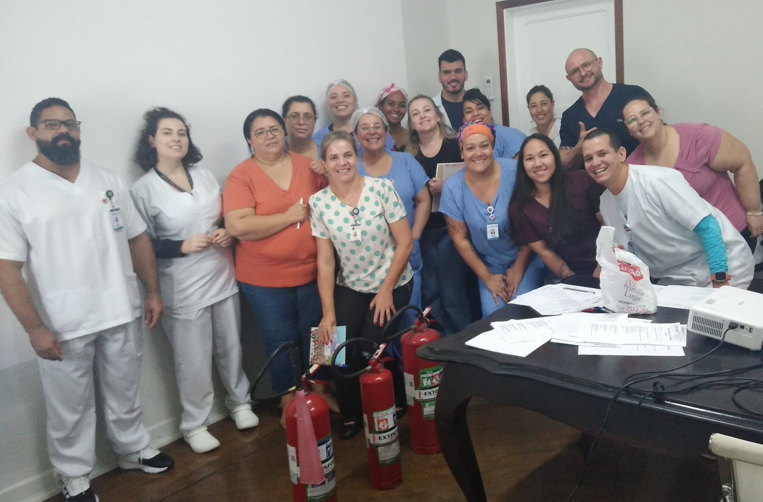  SANTA CASA REALIZA CURSO PARA RECICLAGEM DA BRIGADA DE INCÊNDIO