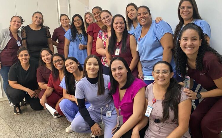  EQUIPE DA SANTA CASA RECEBE HOMENAGEM PELO DIA DO FARMACÊUTICO