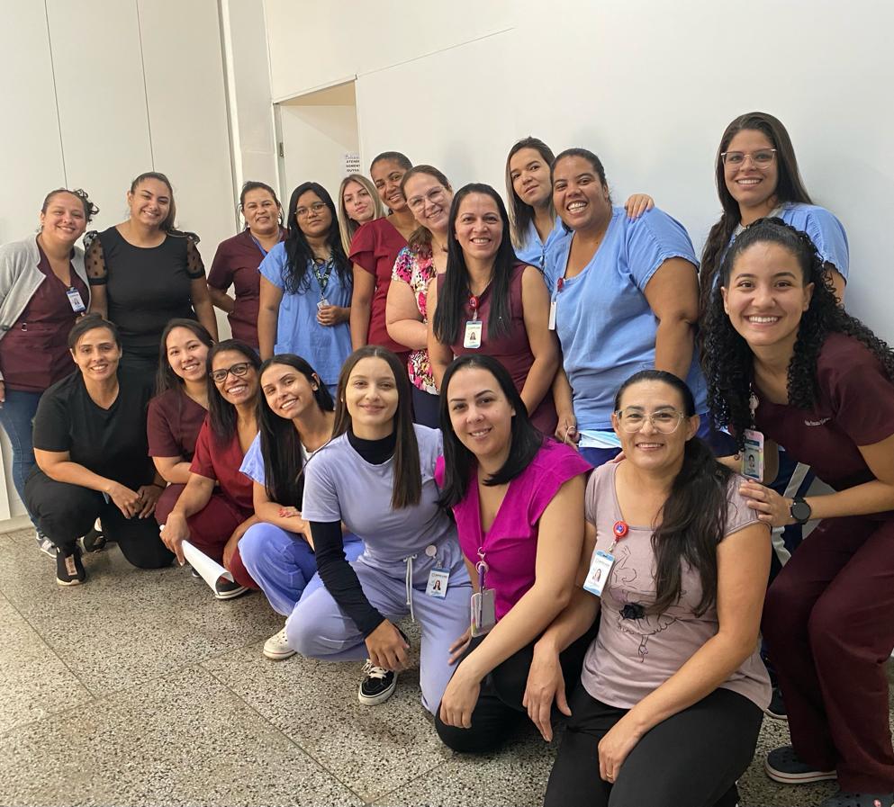  EQUIPE DA SANTA CASA RECEBE HOMENAGEM PELO DIA DO FARMACÊUTICO