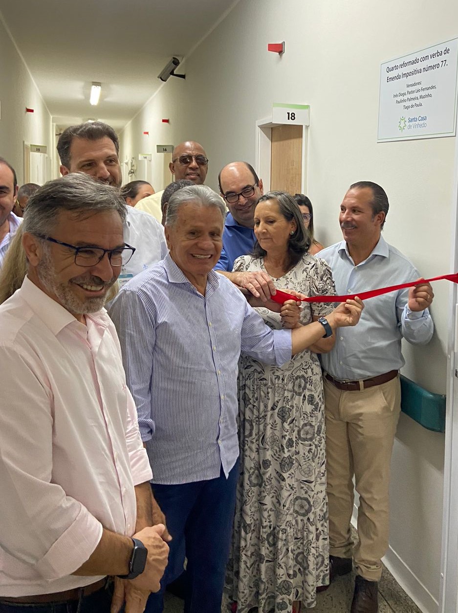  PREFEITO DR. DARIO, VEREADORES E PROVEDOR INAUGURAM NOVOS QUARTOS DA SANTA CASA DE VINHEDO