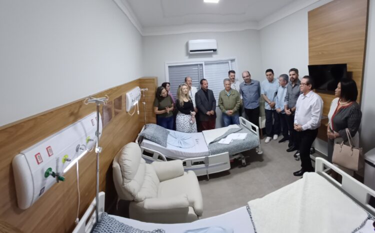  SANTA CASA DE VINHEDO INAUGURA O QUARTO 18, COM PRESENÇA DO PREFEITO, VEREADORES E AUTORIDADES