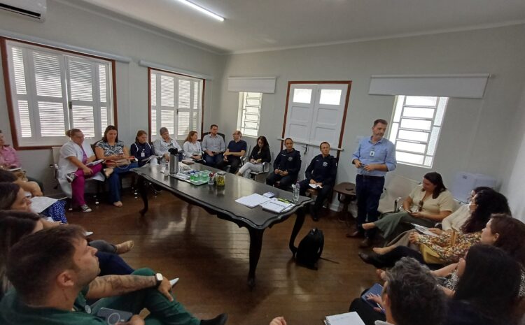  REUNIÃO NA SANTA CASA DISCUTE PROTOCOLOS DE ATENDIMENTO A VÍTIMAS DE VIOLÊNCIA