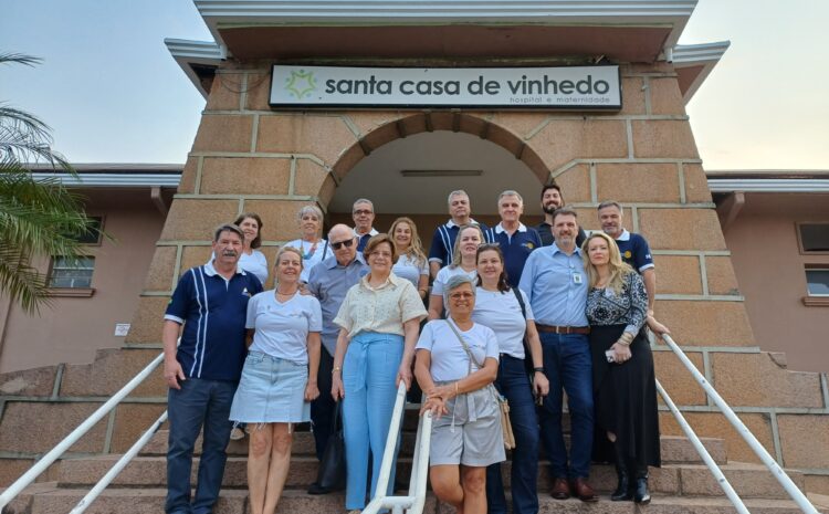  COMITIVA DO ROTARY CLUB E CASA DA AMIZADE VISITA A SANTA CASA DE VINHEDO