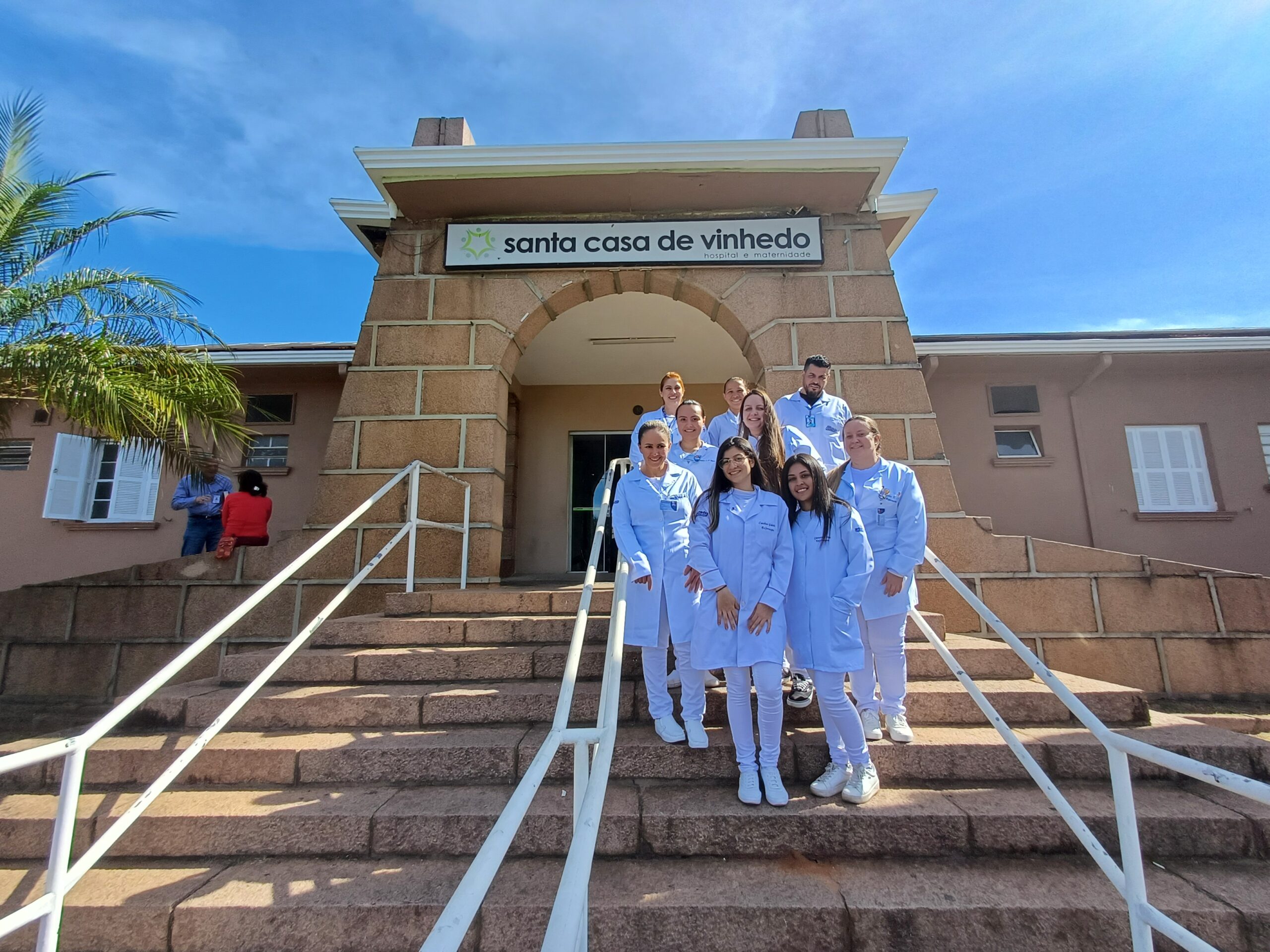  ESTUDANTES DE ENFERMAGEM DA UNIANCHIETA INICIAM ESTÁGIO NA SANTA CASA