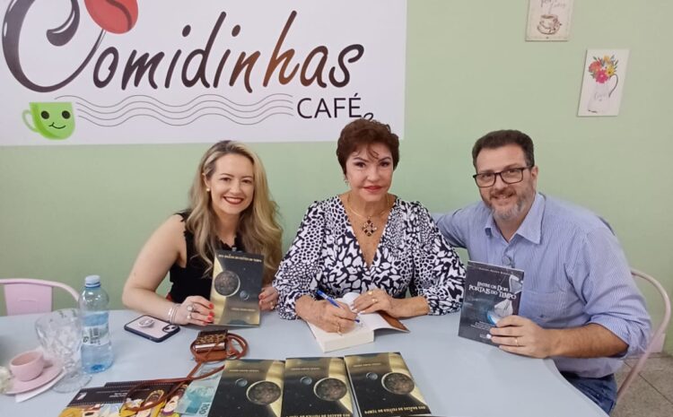  EM ‘CAFÉ LITERÁRIO’, ESCRITORA DOA LIVROS A COLABORADORES DA SANTA CASA POR GRATIDÃO