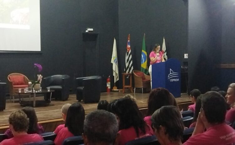  SANTA CASA DE VINHEDO PARTICIPA DE EVENTO SOBRE O ‘OUTUBRO ROSA’