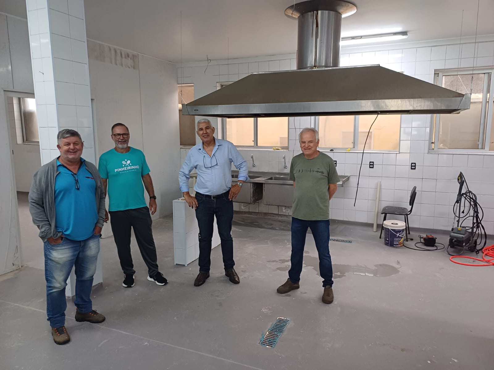  INTEGRANTES DA AVIPS ACOMPANHAM FASE FINAL DE OBRAS DA ‘COZINHA TECNOLÓGICA’ DA SANTA CASA