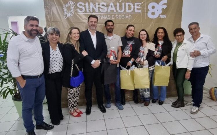  COLABORADORES DA SANTA CASA DE VINHEDO RECEBEM HOMENAGEM DO SINSAÚDE