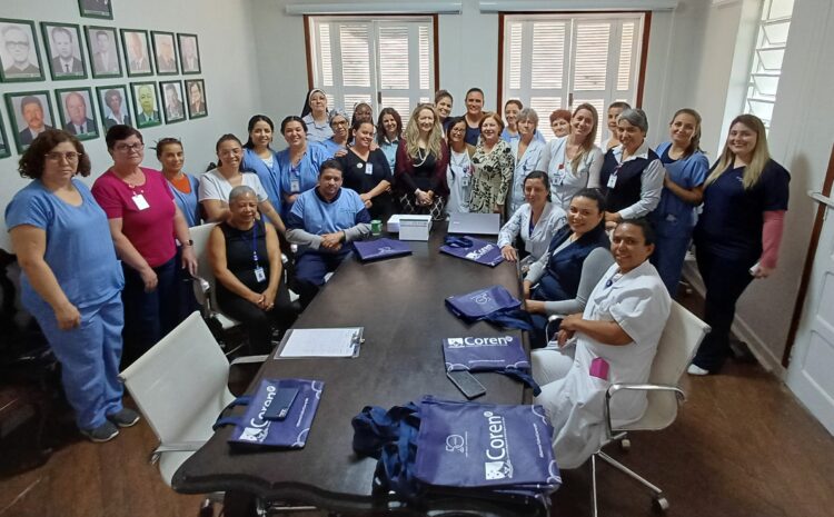  SEMANA DA SAÚDE: CONSELHEIRA DO COREN SP FAZ PALESTRA A COLABORADORES DA SANTA CASA