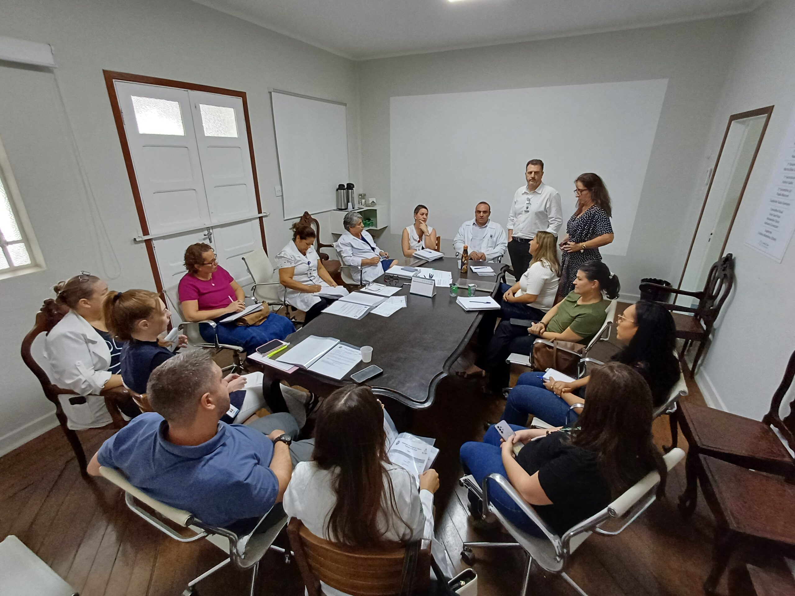  SANTA CASA E SERVIÇO PAMDA AJUSTAM ‘ATENDIMENTO BEIRA LEITO’ NA RESIDÊNCIA DO PACIENTE COM ALTA MÉDICA