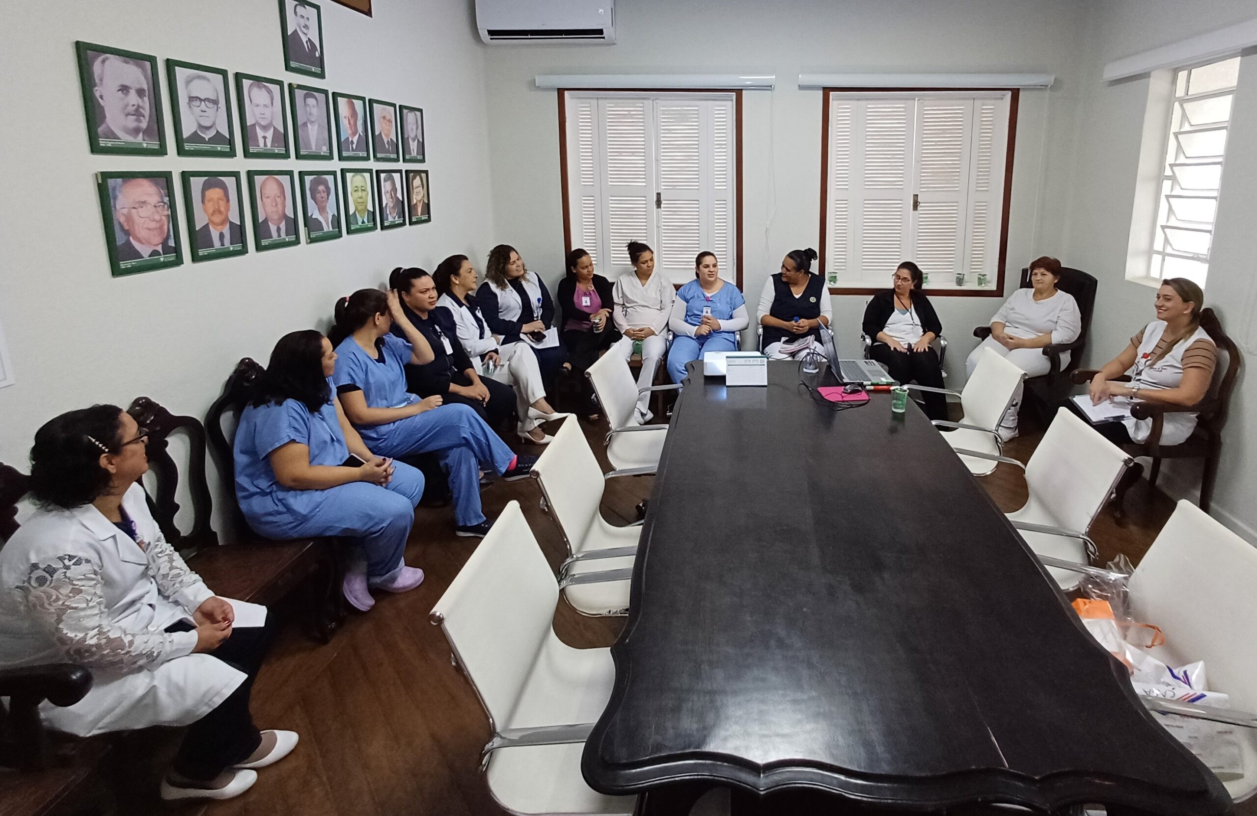  SEMANA DA SAÚDE: PSICÓLOGA DA SANTA CASA REFORÇA IMPORTÂNCIA DE FORTALECER A SAÚDE MENTAL