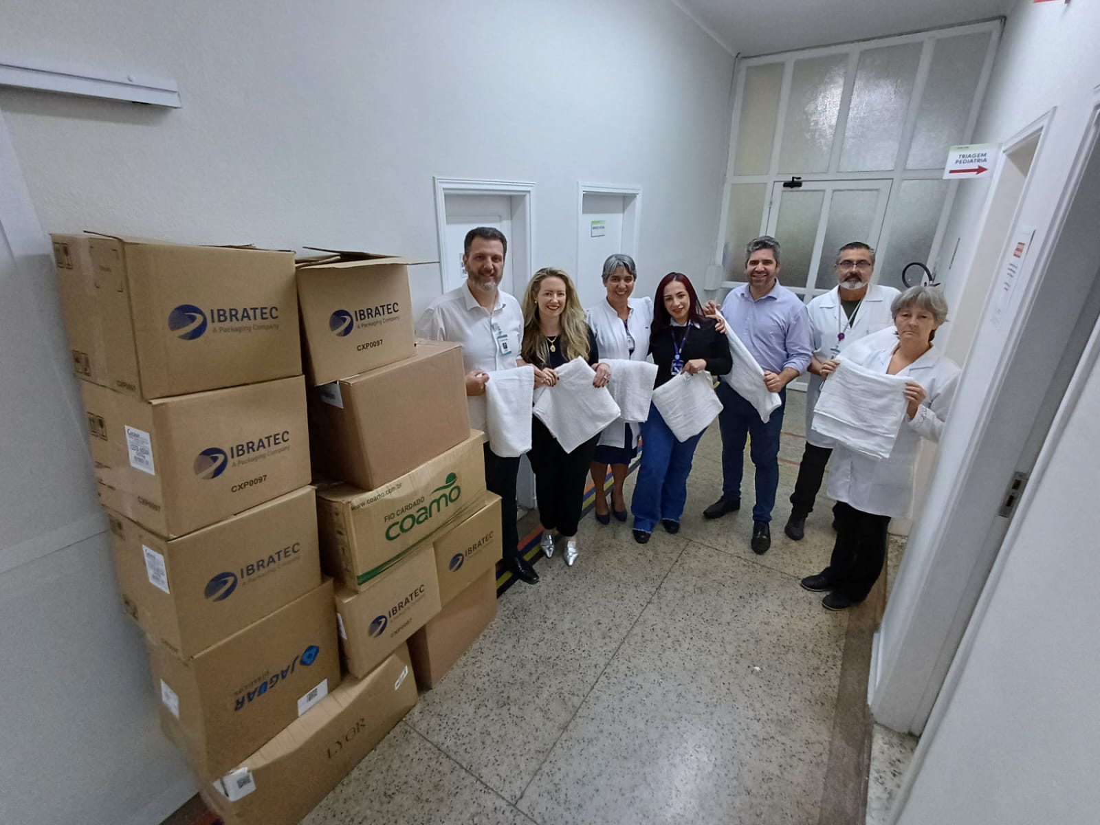  LOJA HAVAN, DE VALINHOS, DOA DUZENTAS TOALHAS DE BANHO À SANTA CASA DE VINHEDO