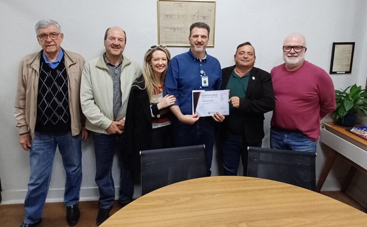  PROVEDOR DA SANTA CASA AGRADECE PRESIDENTE DA CÂMARA POR MOÇÃO QUE CELEBRA OS 63 ANOS DO HOSPITAL